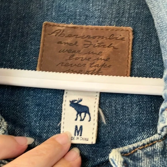 Y2K Abercrombie & Fitch Blue Jean Jacket Timeless Cropped Style - Picture 3 of 11